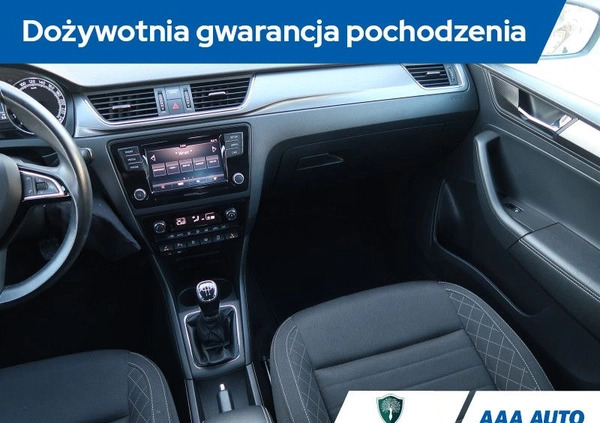 Skoda RAPID cena 39000 przebieg: 147778, rok produkcji 2017 z Strzelce Opolskie małe 326